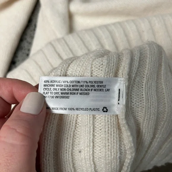 Cream A New Day Turtleneck Sweater Size M - Picture 7 of 12